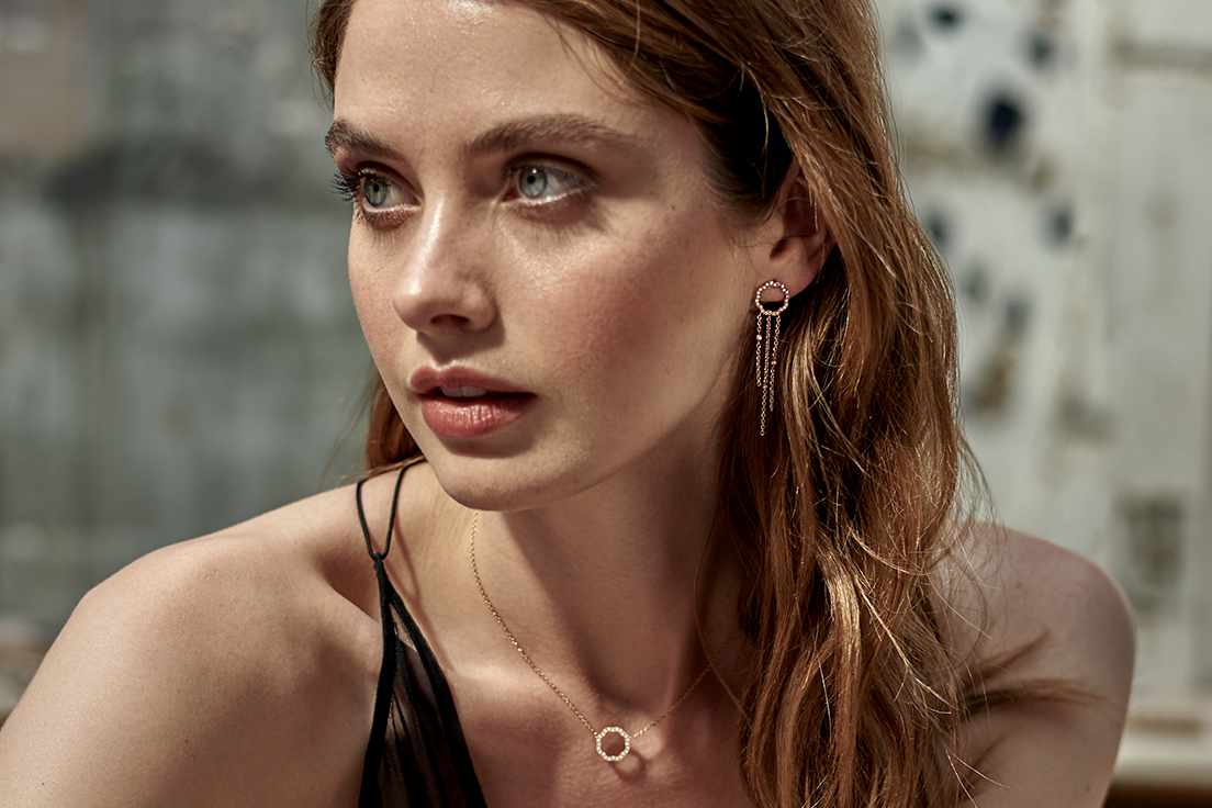 Discover all the QUIYEE earrings, long, short, large hoop or stud earrings with a sober and classic style, set with diamonds and beautiful gemstones.