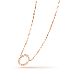 Close-up of the pendant on MIMOSA rose gold Pendant 25 Diamonds